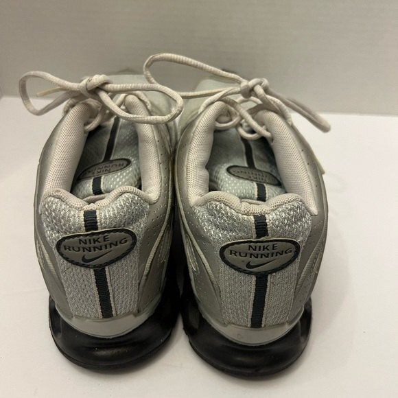 Nike Running Shoes - Picture 10 of 10